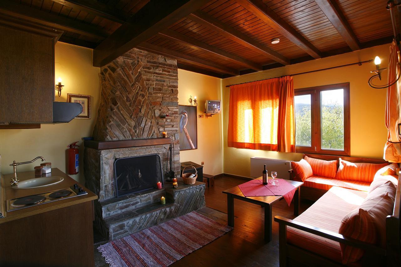 Morfi Hotel แกร์กีนี ภายนอก รูปภาพ