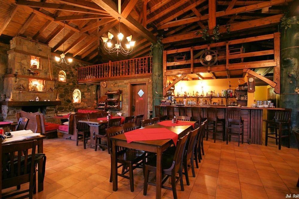 Morfi Hotel แกร์กีนี ภายนอก รูปภาพ